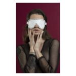 Маска на очі з заклепками Feral Feelings - Blindfold Mask, натуральна шкіра, біла