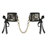 Мереживні наручники з ланцюжком Obsessive Shelle cuffs