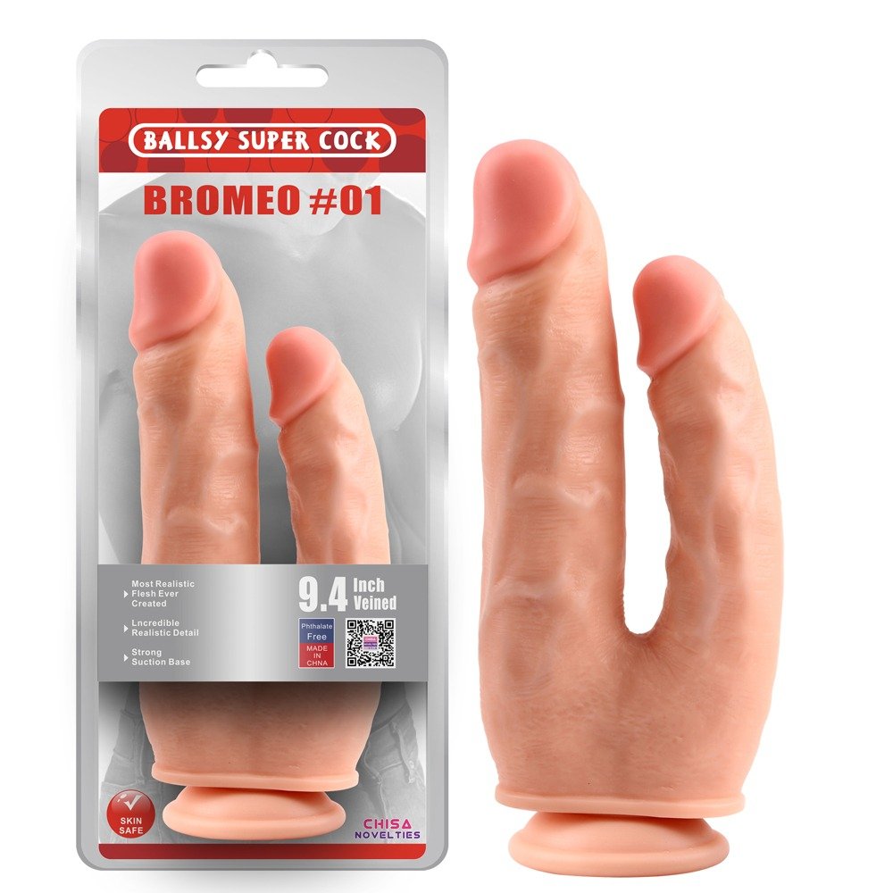 Фалоімітатор подвійний Chisa Ballsy Super Cock Bromeo # 01 на присосці, тілесний Фалоімітатор подвійний Chisa Ballsy Super Cock Bromeo # 01 на присосці, тілесний