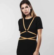 portupeia-na-hrud-s-aktsentom-na-talyy-maze-bijoux-indiscrets-bezhevaia-os-33520638422456_-7c28c6185d
