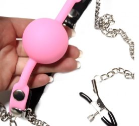 kliap-s-zazhymamy-na-sosky-ds-fetish-locking-gag-with-nipple-clamps-black-pink-85967355070390_-19bc051bc9