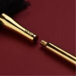 Перо на позолоченій ручці Premium Feather Tickler UPKO