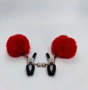 zazhymy-na-sosky-ds-fetish-nipple-clamps-metal-poliester-red-79509138433561_-6174f78529