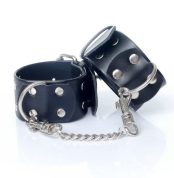 kozhanye-naruchnyky-fetish-boss-series-handcuffs-with-studs-4-cm-65902199330009_-ed934cf5f2