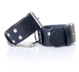 kozhanye-naruchnyky-fetish-boss-series-handcuffs-with-studs-4-cm-75305503303345_-5e8e445f32