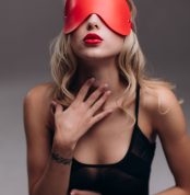 maska-candy-hero-md1-red-ekokozha-92900708243923_-5f8b16c5f5