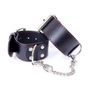 naruchnyky-fetish-boss-series-handcuffs-4-cm-red-lline-81241927890377_-553c603ad2