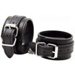 Наручники з екошкіри DS Fetish Wrist Restraints, чорні зі сріблястою фурнітурою