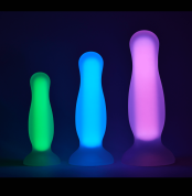svetiashchaiasia-analnaia-probka-dream-toys-radiant-soft-silicone-glow-in-the-dark-plug-medium-purple-64499865922107_-b909c0bdb5