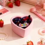 Масажна свічка з ароматом чорниці Candy Blueberry у формі серця, 70 мл