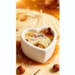 Масажна свічка з ароматом горіхового крему Candy Nut Cream у формі серця, 70 мл