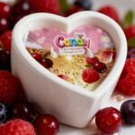 Масажна свічка з ароматом шампанського з журавлиною Candy Cranberry Champagne у формі серця, 70 мл