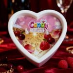 Масажна свічка з ароматом шампанського з журавлиною Candy Cranberry Champagne у формі серця, 70 мл